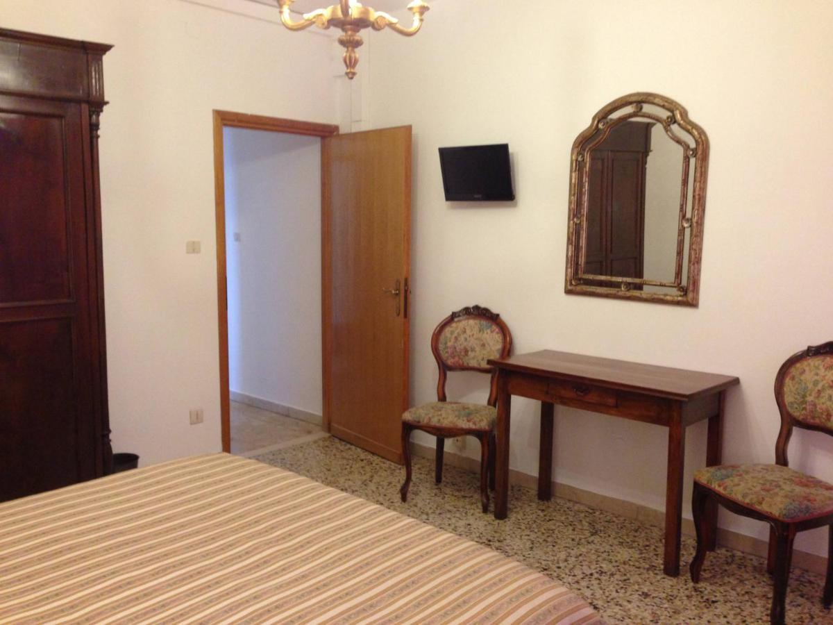 Отель Casa Del Pozzo Венеция Экстерьер фото